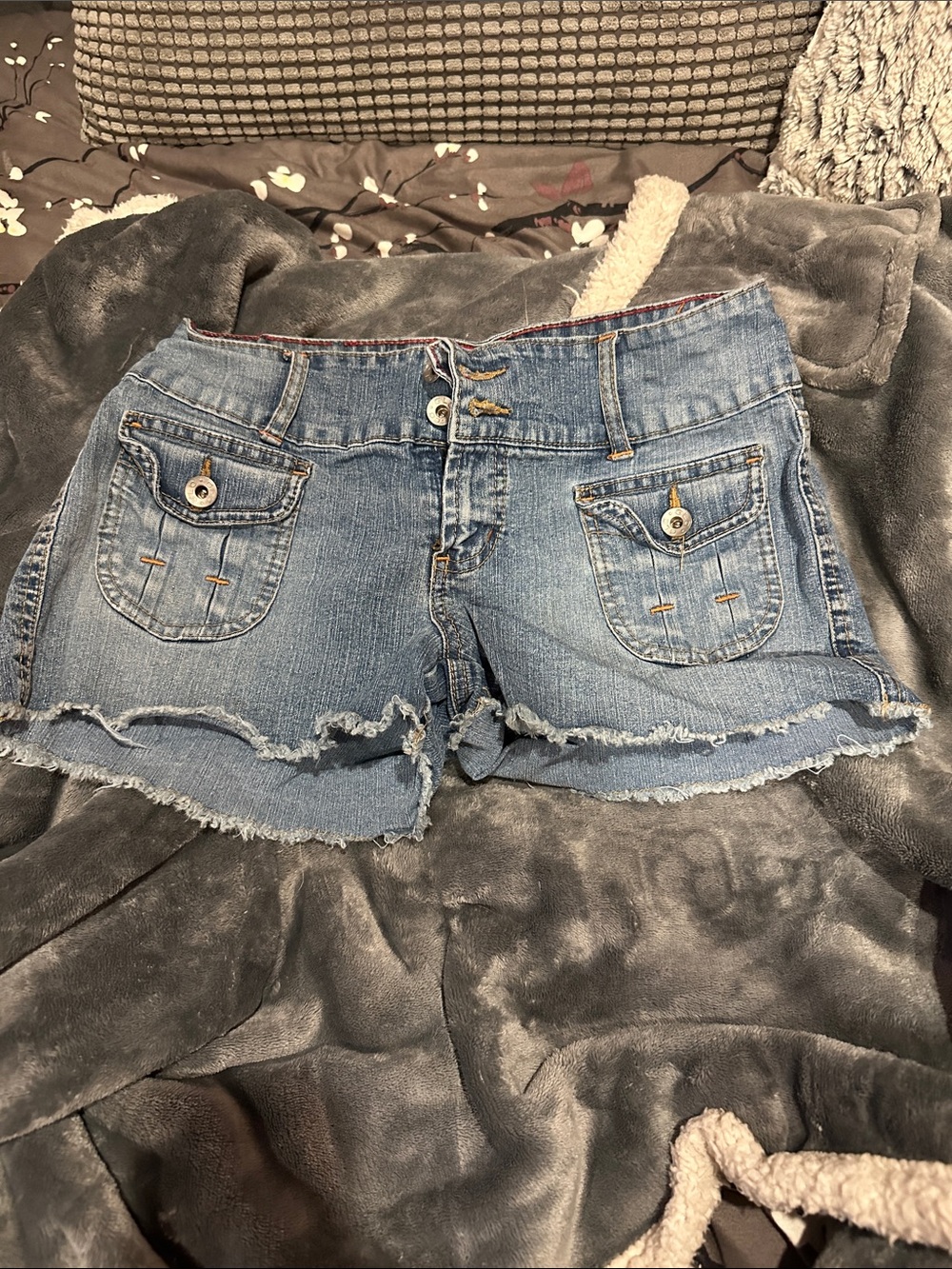Glo Jeans Denim Frayed Hem Women's Shorts - Light Blue